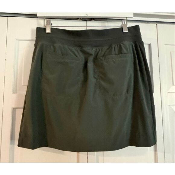 Athleta soho green athletic skort size 10 - Picture 11 of 11